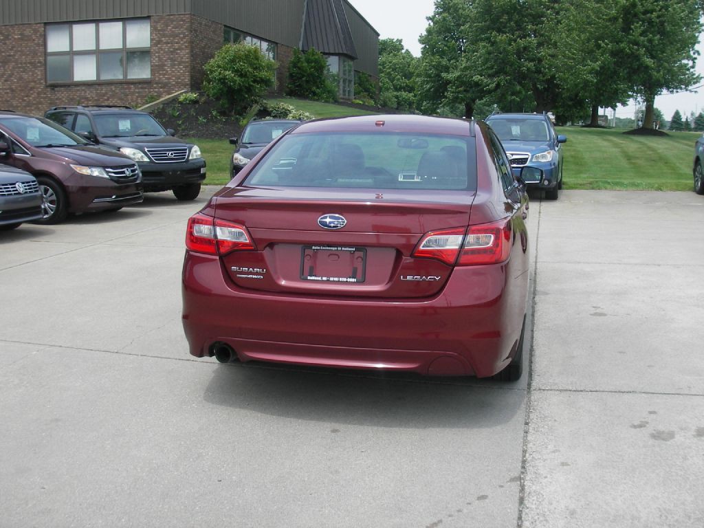 2015 Subaru Legacy Image 6
