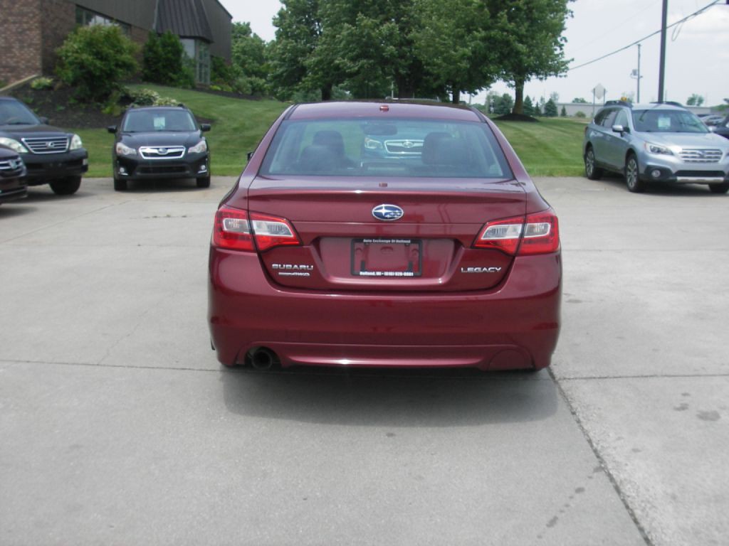2015 Subaru Legacy Image 7