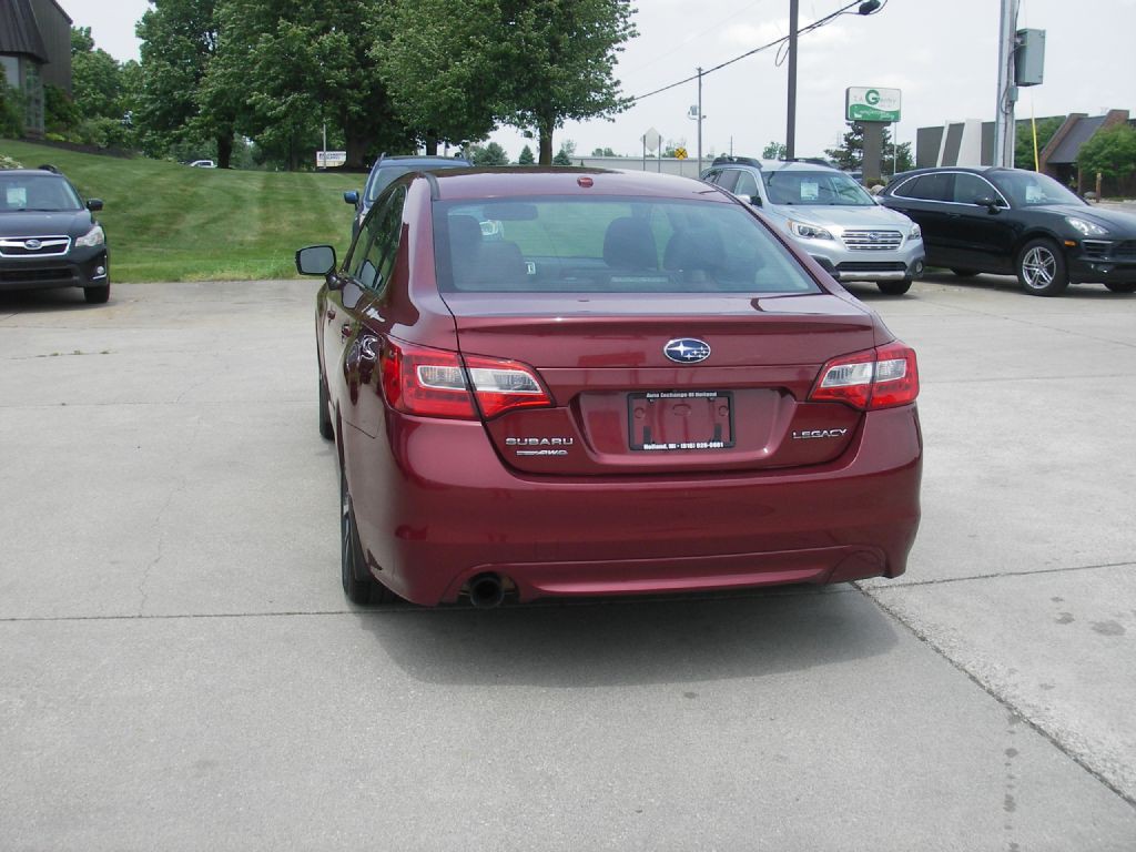 2015 Subaru Legacy Image 8