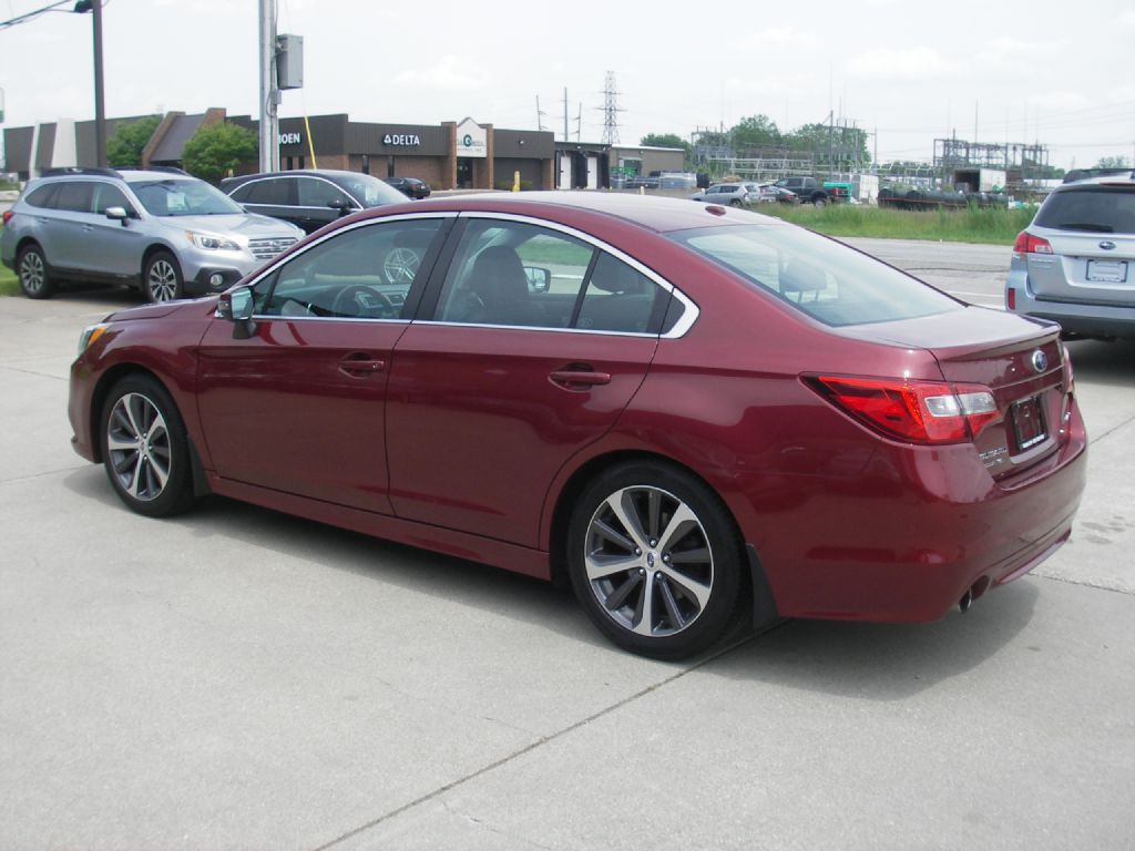 2015 Subaru Legacy Image 9
