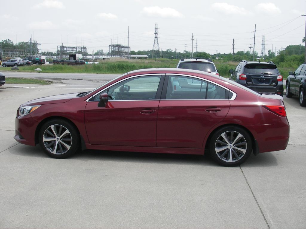 2015 Subaru Legacy Image 10