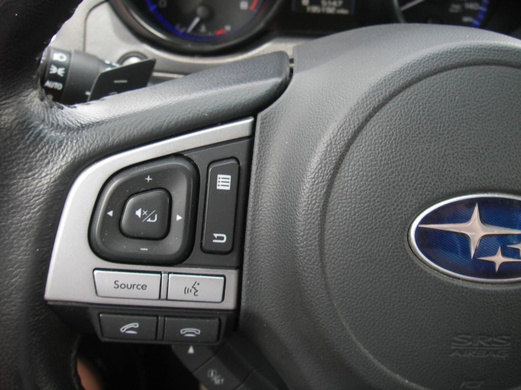 2015 Subaru Legacy Image 17