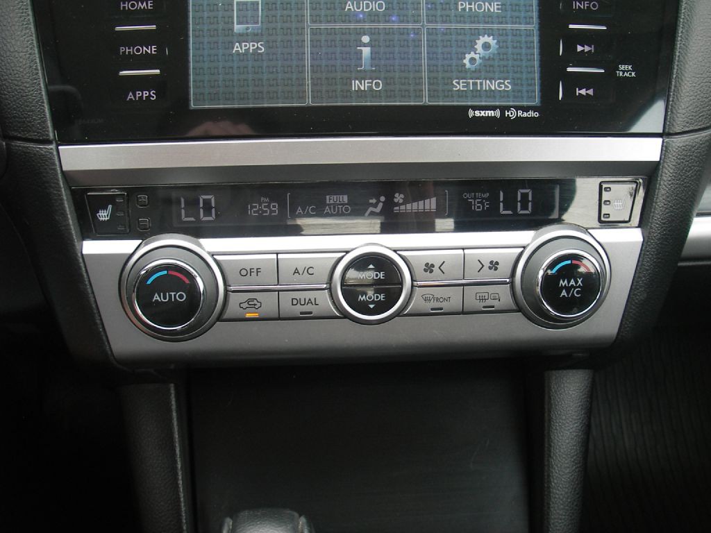 2015 Subaru Legacy Image 21