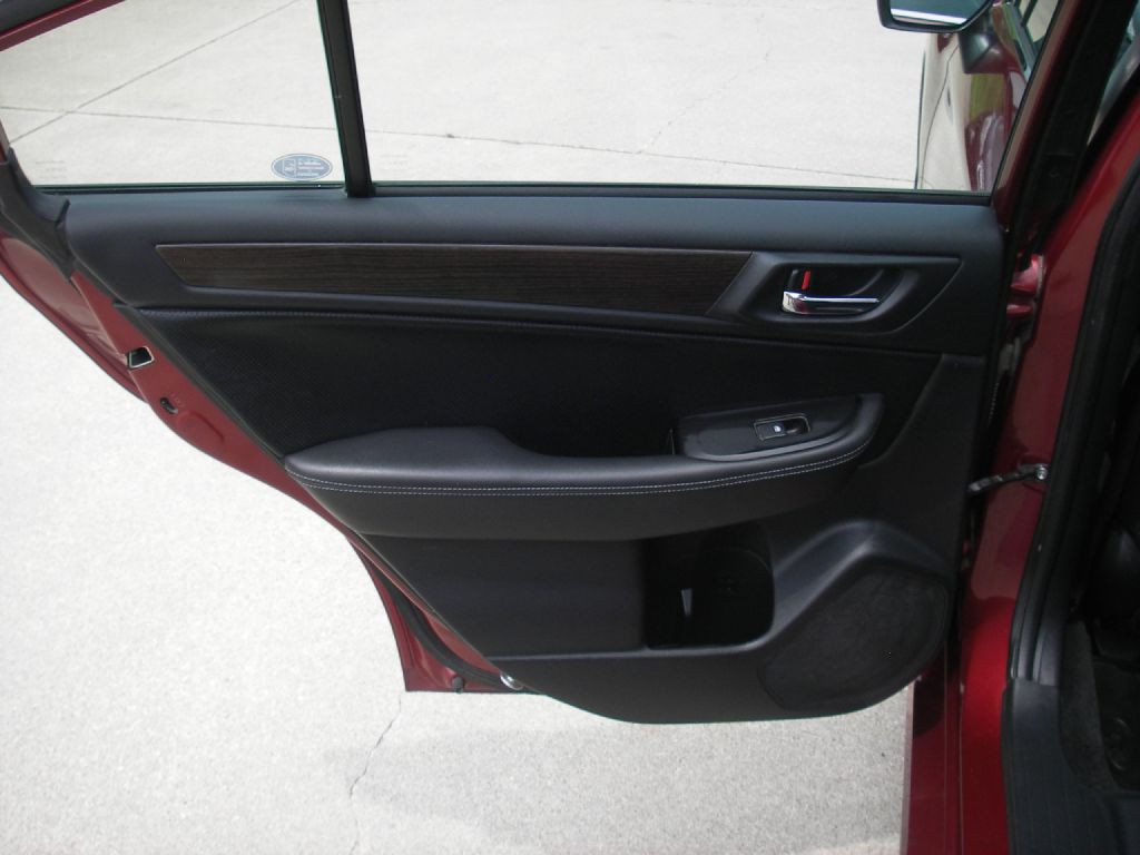 2015 Subaru Legacy Image 25
