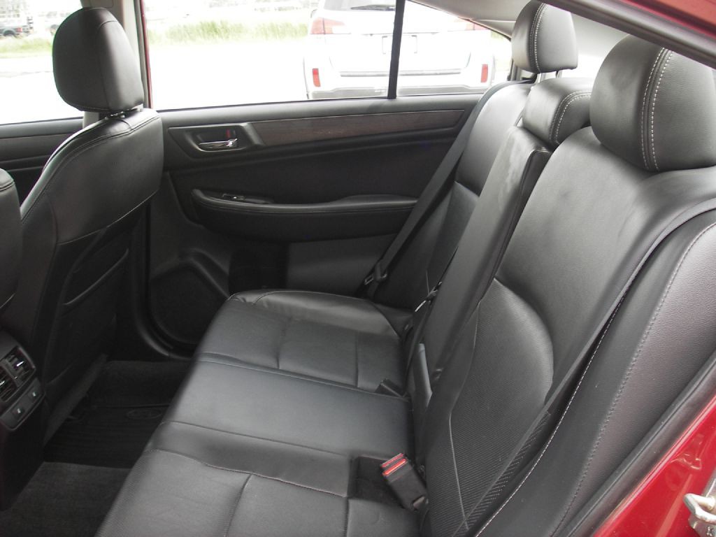 2015 Subaru Legacy Image 26