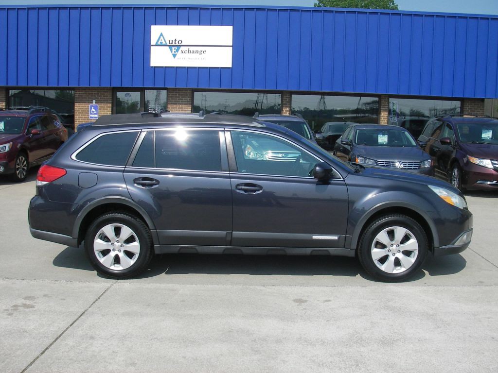 2011 Subaru Outback Image 4