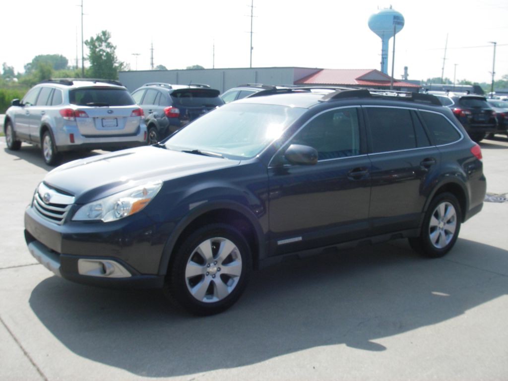 2011 Subaru Outback Image 11