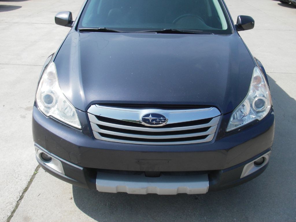 2011 Subaru Outback Image 13
