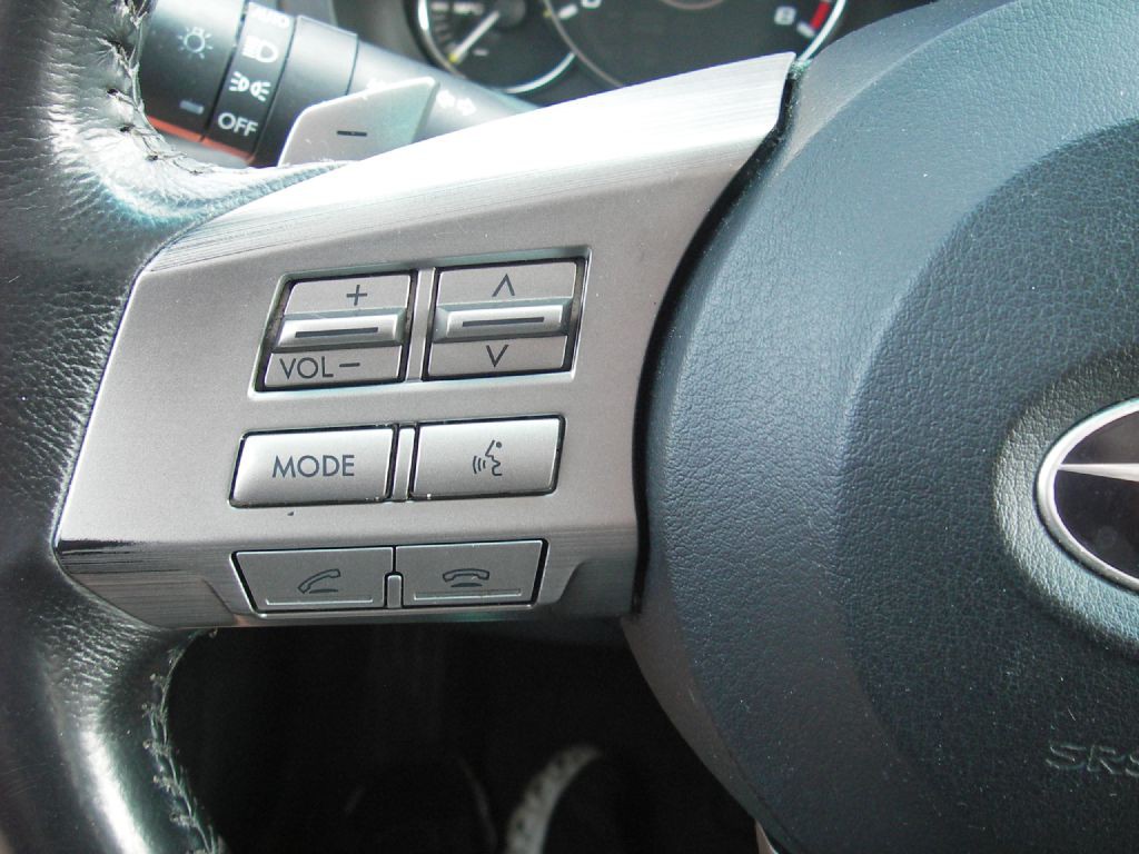 2011 Subaru Outback Image 18
