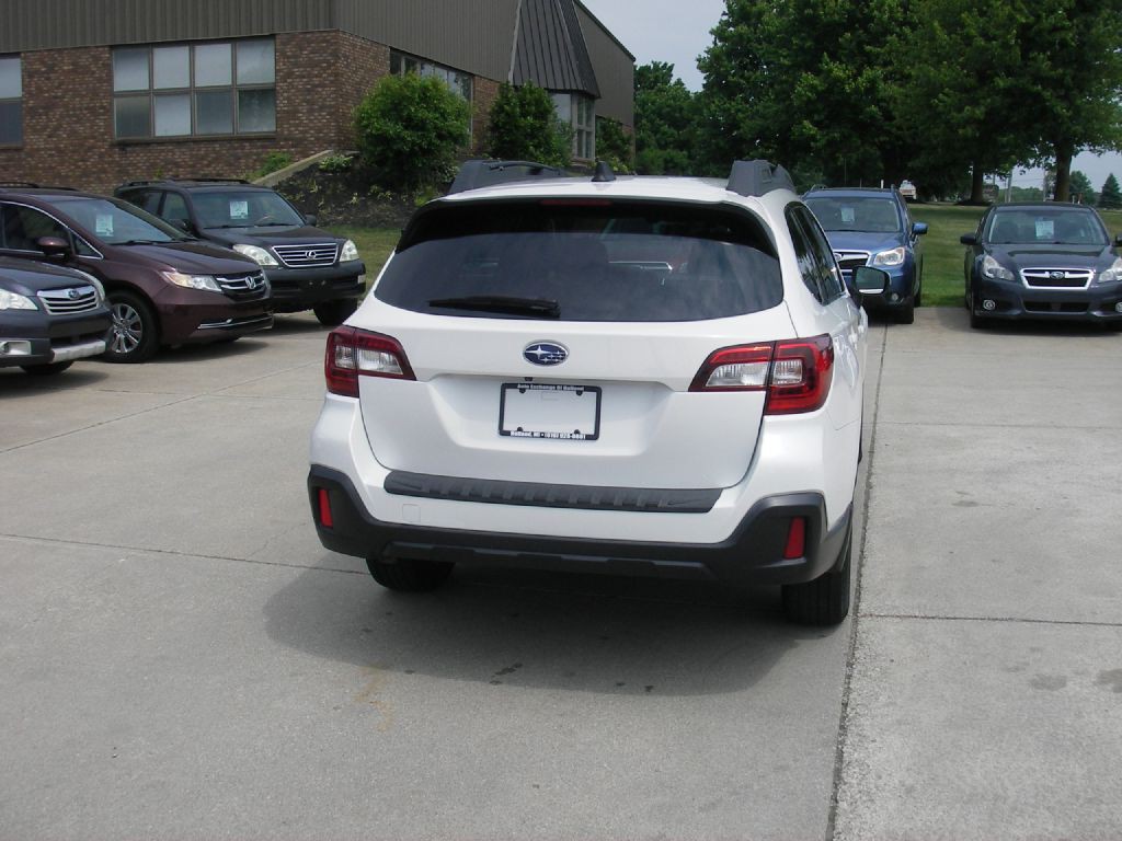 2018 Subaru Outback Image 6