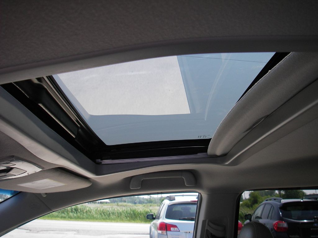 2013 Toyota Sienna Image 15