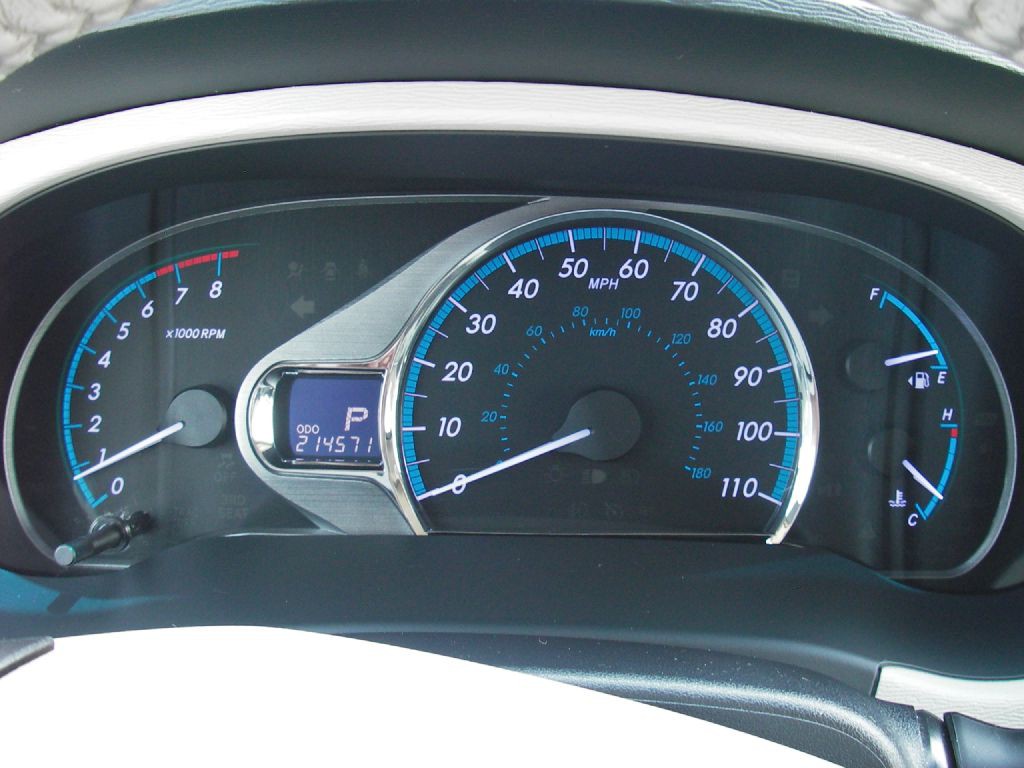 2013 Toyota Sienna Image 16