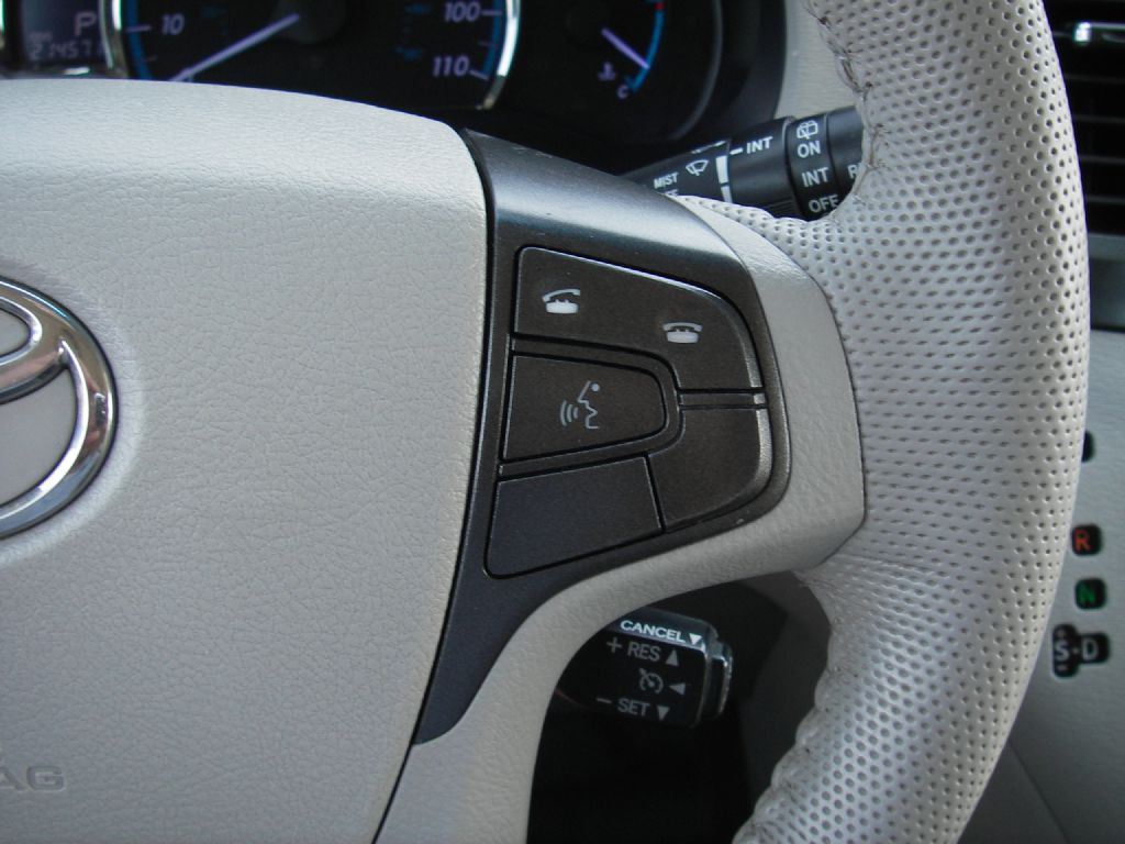 2013 Toyota Sienna Image 19
