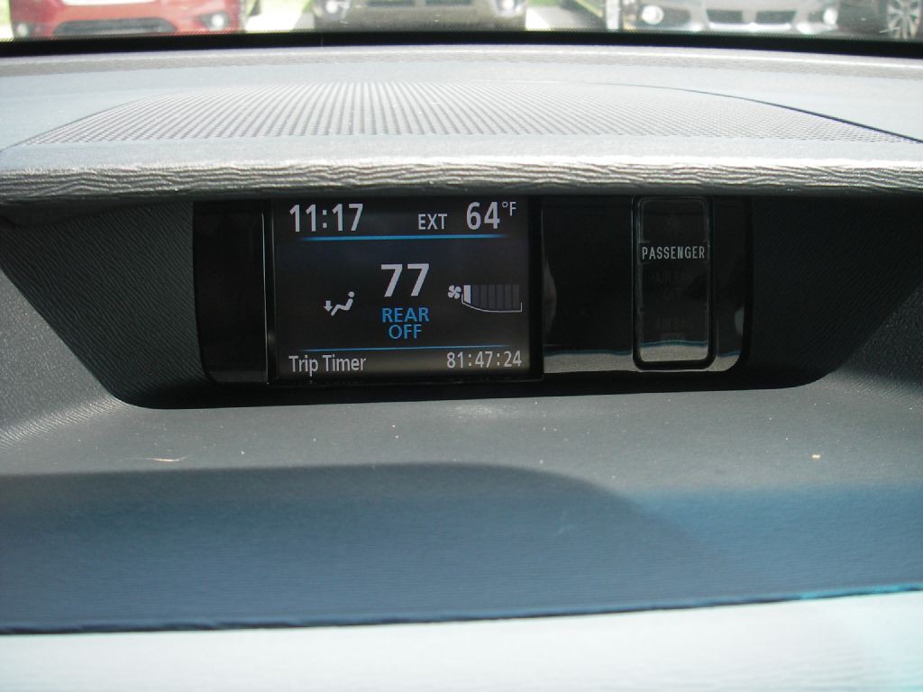 2013 Toyota Sienna Image 20