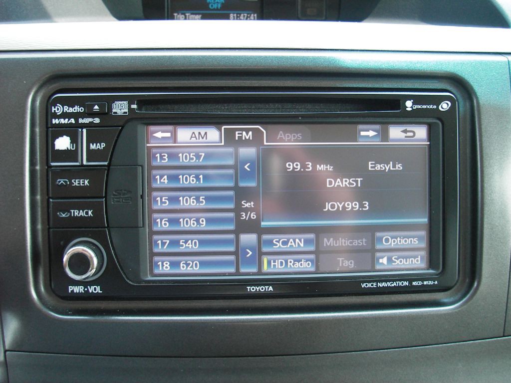 2013 Toyota Sienna Image 21