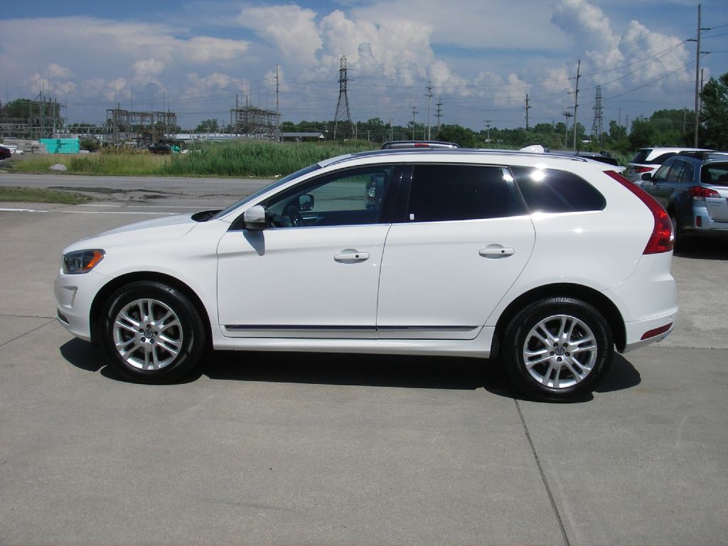 2015 Volvo XC60 Image 10