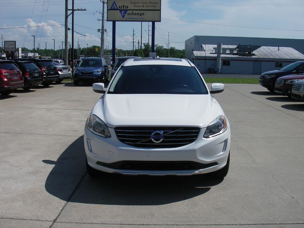 2015 Volvo XC60 Image 12