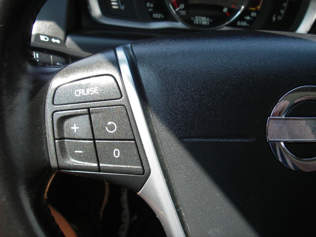 2015 Volvo XC60 Image 17
