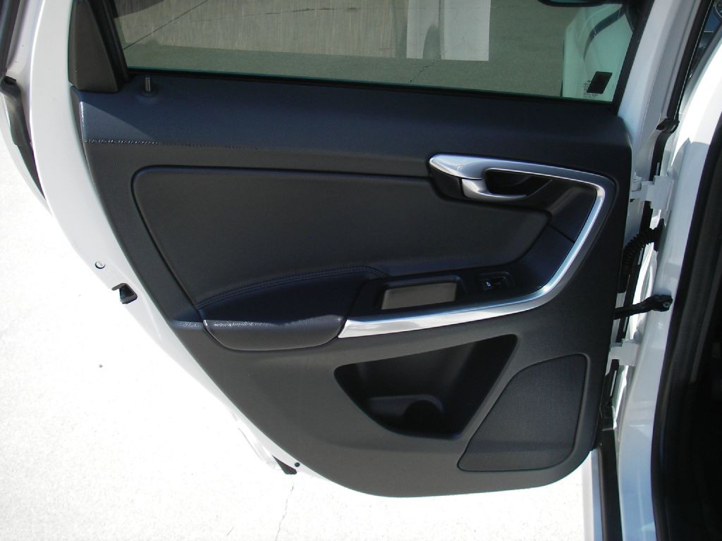 2015 Volvo XC60 Image 24