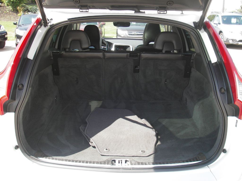 2015 Volvo XC60 Image 26