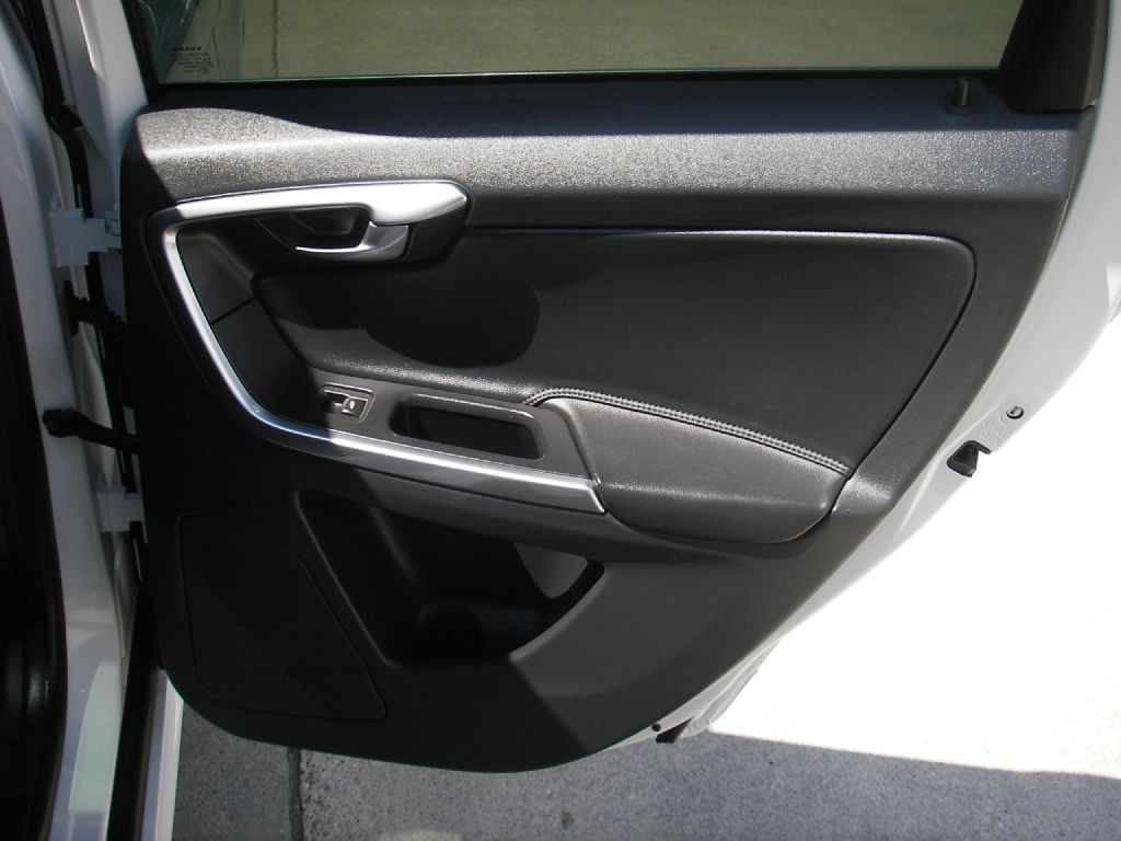 2015 Volvo XC60 Image 29