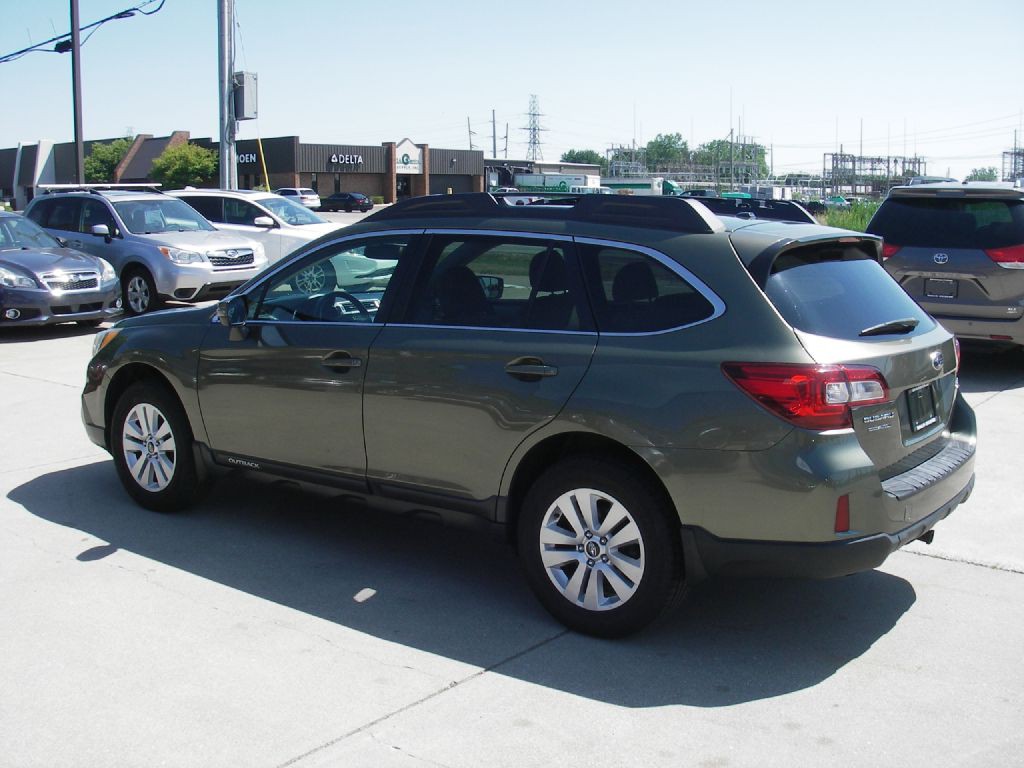 2015 Subaru Outback Image 9
