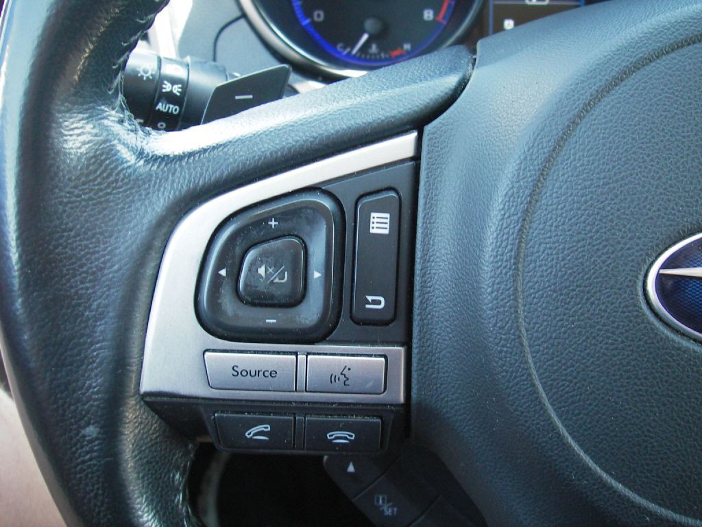 2015 Subaru Outback Image 18