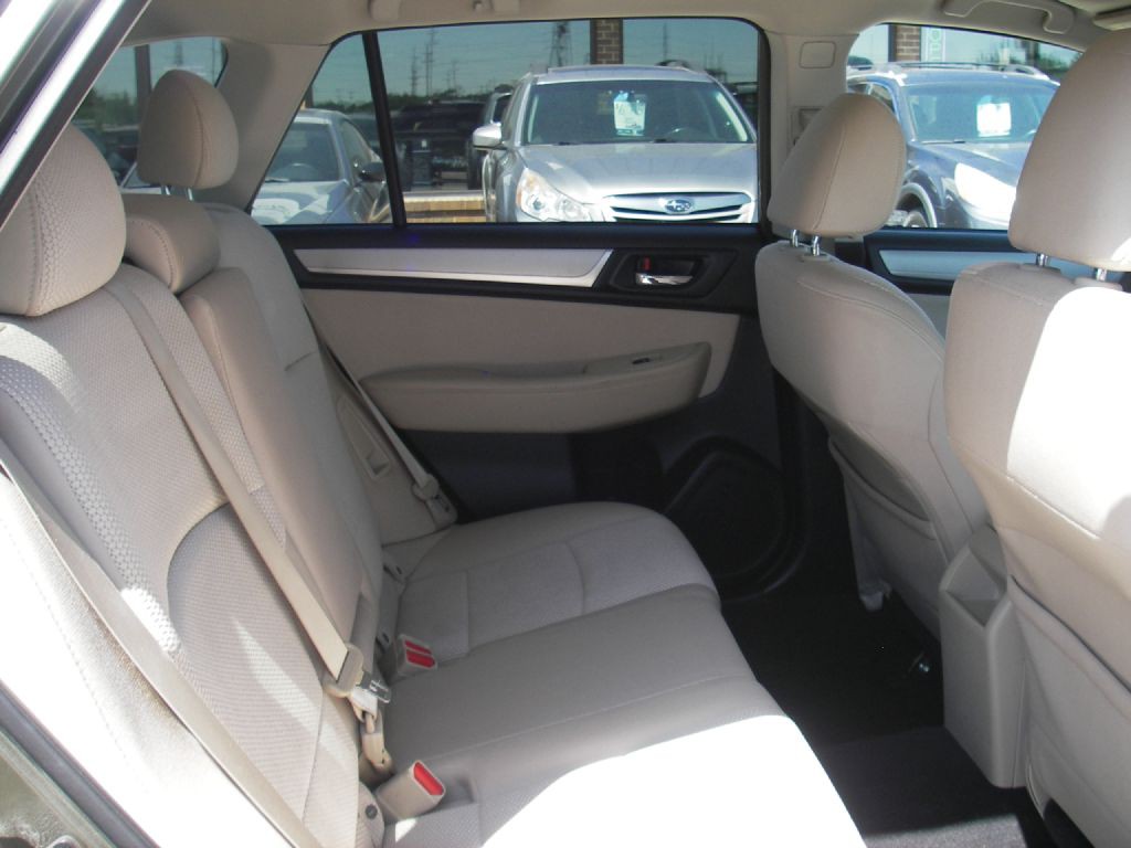 2015 Subaru Outback Image 30