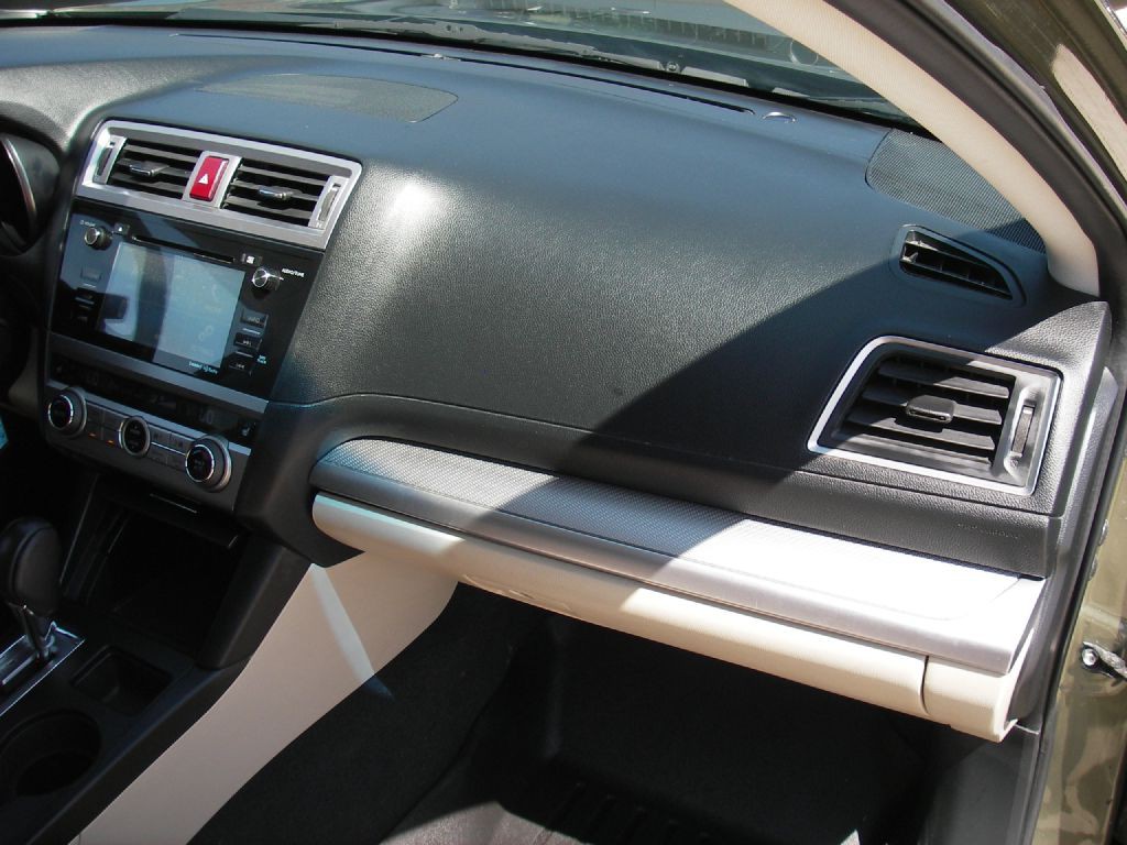 2015 Subaru Outback Image 33