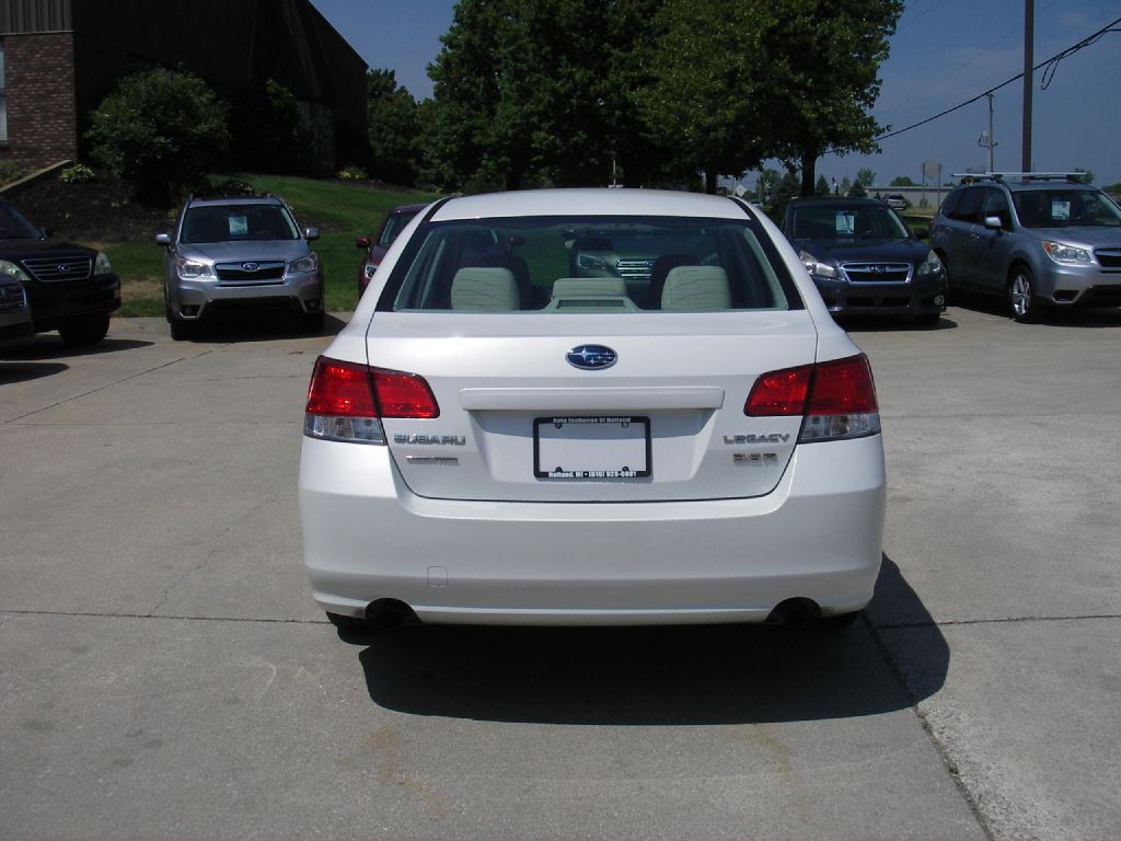 2012 Subaru Legacy Image 7