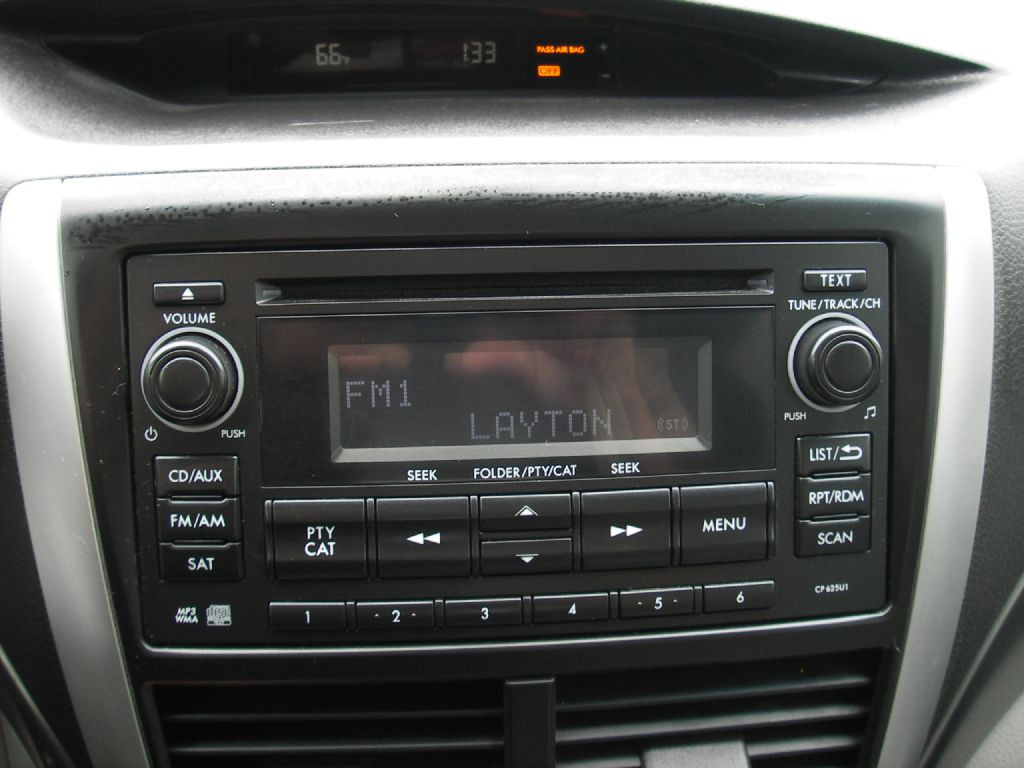 2011 Subaru Forester Image 21