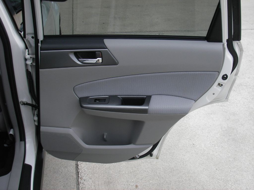 2011 Subaru Forester Image 29