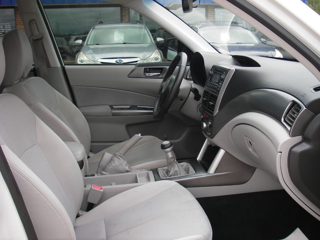 2011 Subaru Forester Image 31