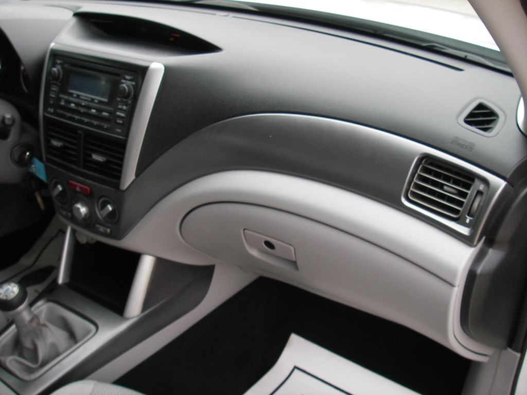 2011 Subaru Forester Image 32