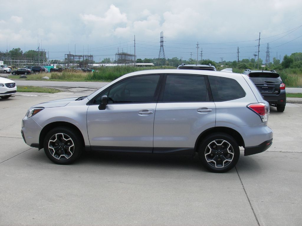 2018 Subaru Forester Image 10