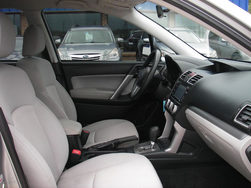 2018 Subaru Forester Image 30