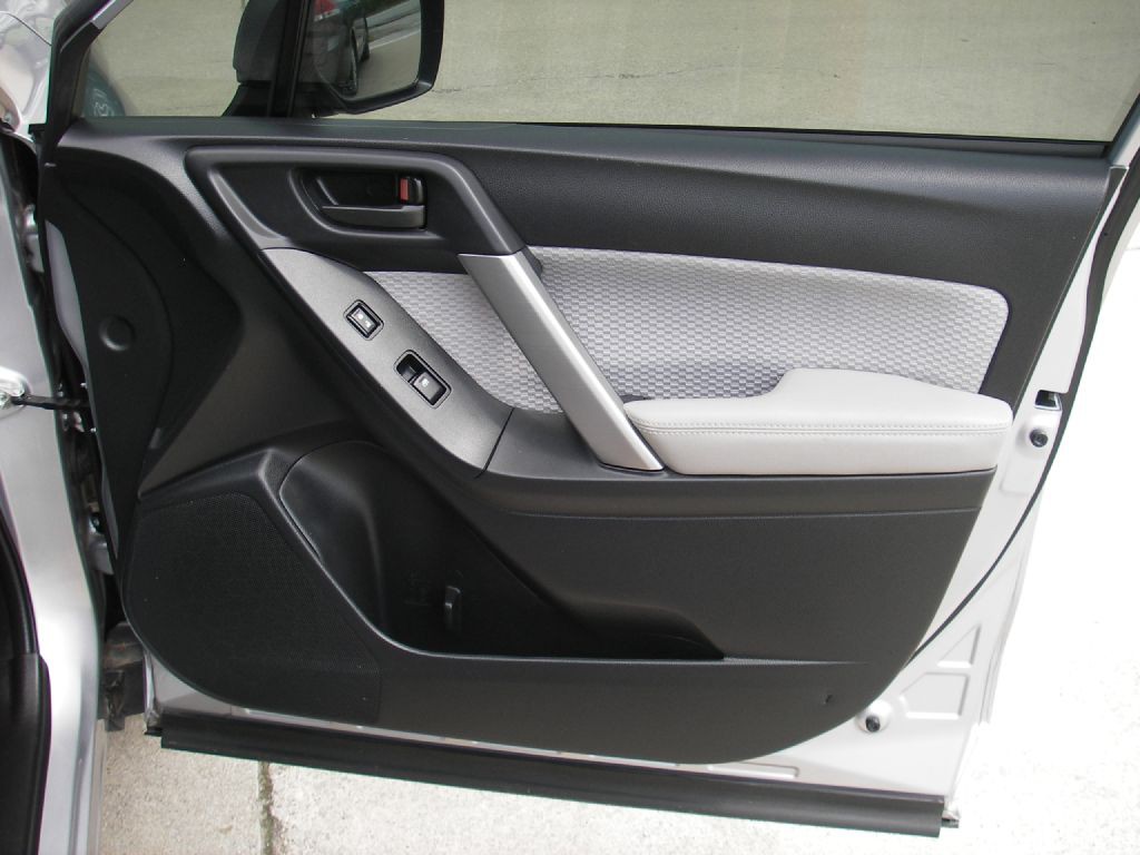 2018 Subaru Forester Image 32