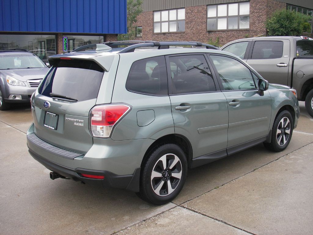 2017 Subaru Forester Image 5