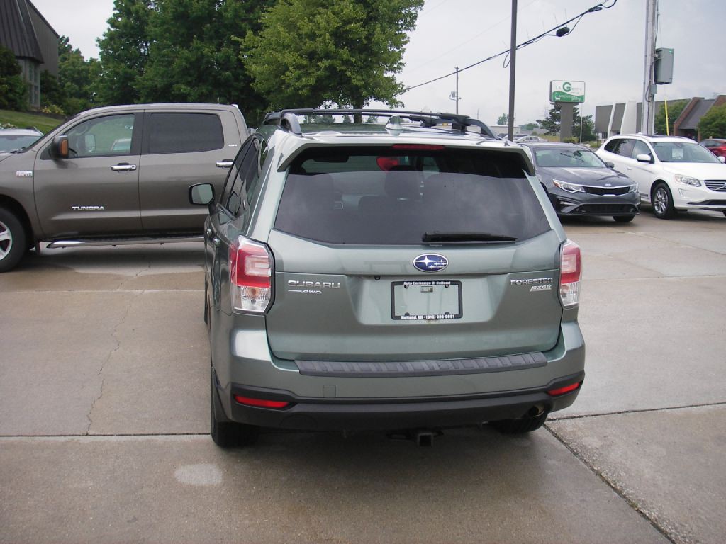 2017 Subaru Forester Image 8