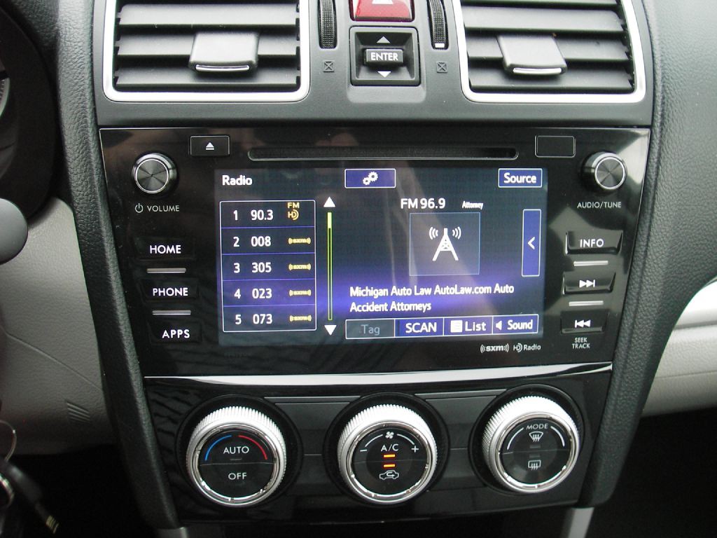 2017 Subaru Forester Image 20