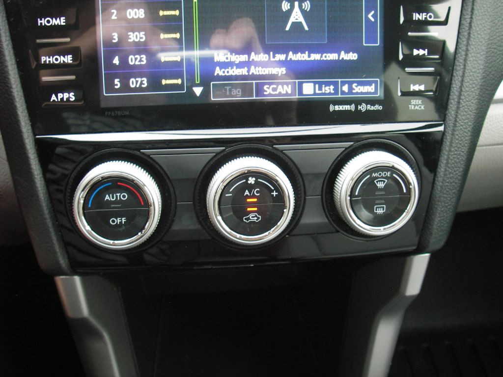 2017 Subaru Forester Image 22