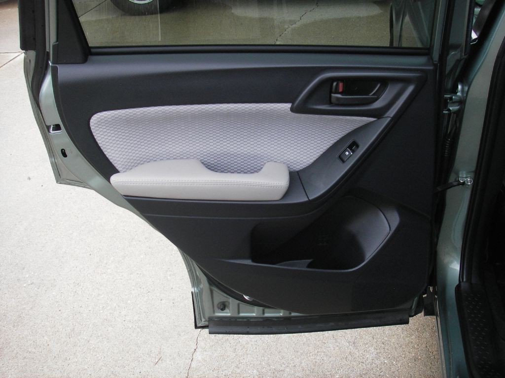 2017 Subaru Forester Image 26