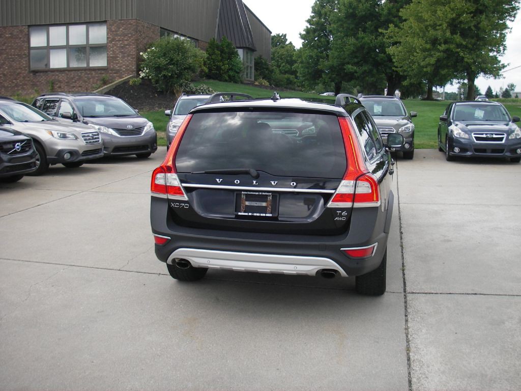 2015 Volvo XC70 Image 6