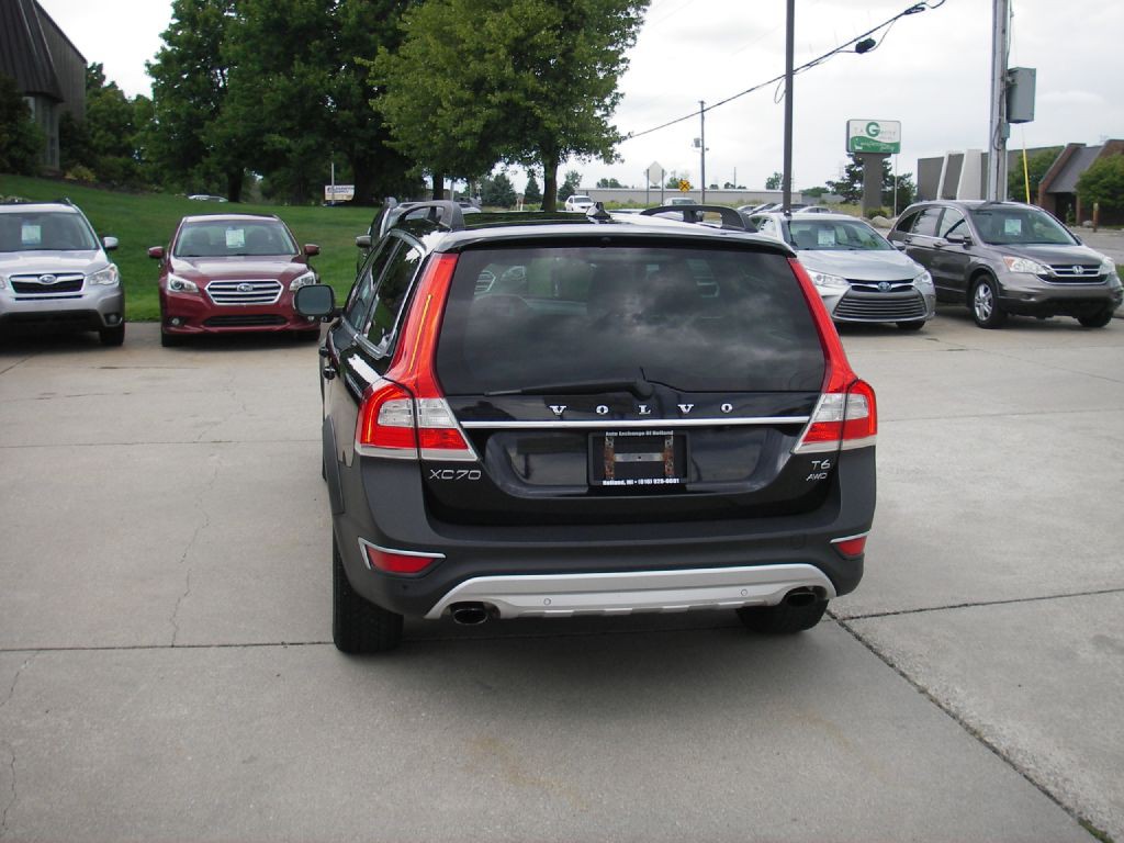 2015 Volvo XC70 Image 8