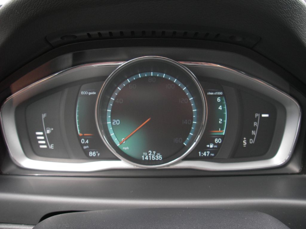 2015 Volvo XC70 Image 16