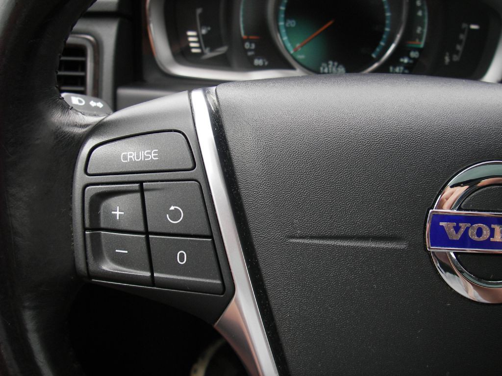 2015 Volvo XC70 Image 18
