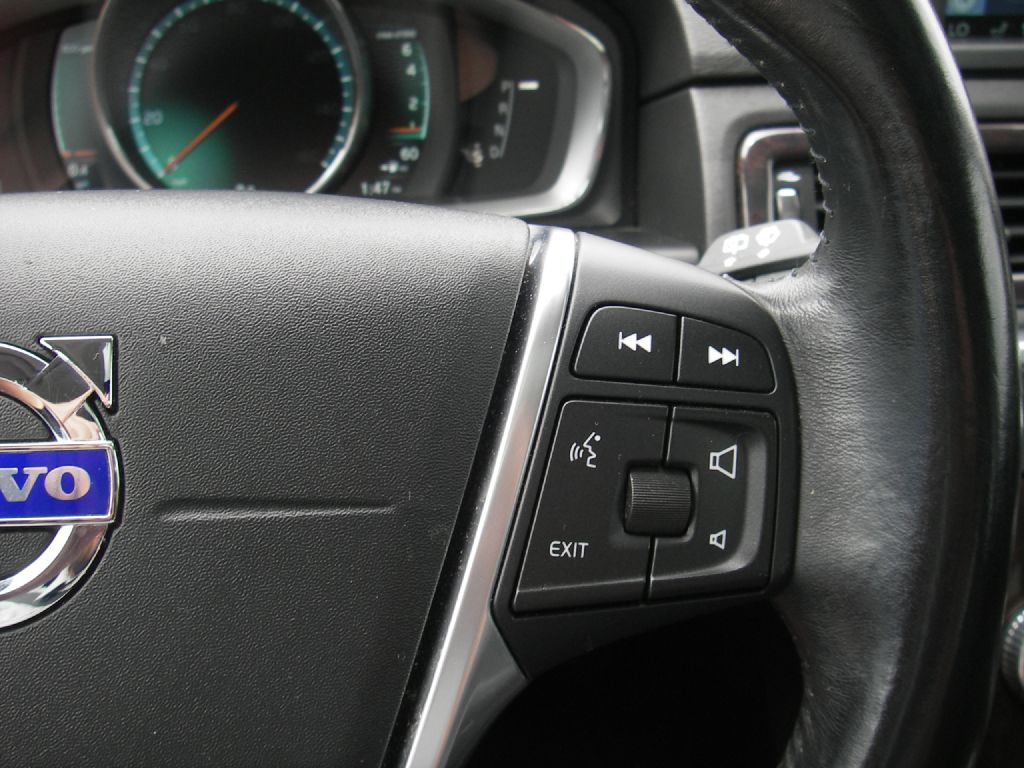 2015 Volvo XC70 Image 19