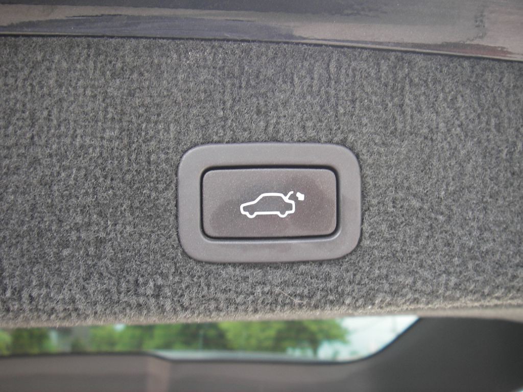 2015 Volvo XC70 Image 28