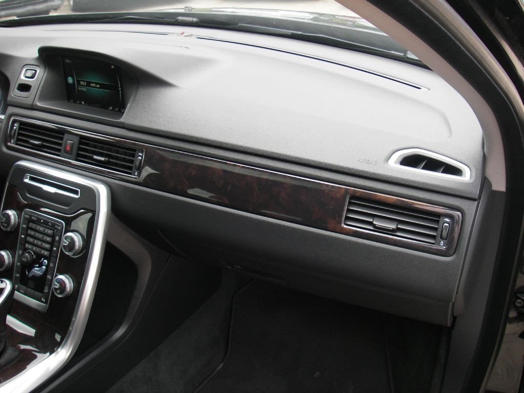 2015 Volvo XC70 Image 32