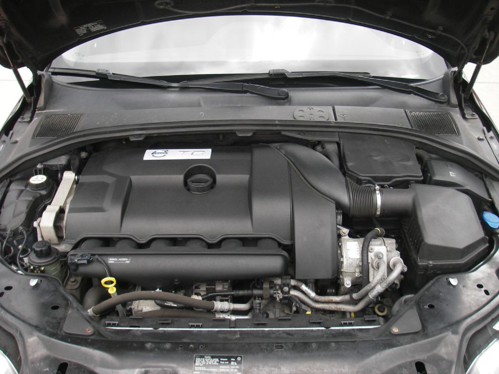 2015 Volvo XC70 Image 35